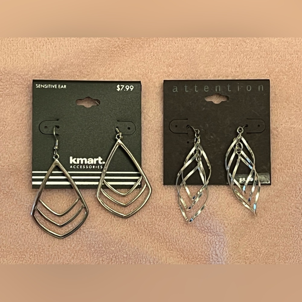 Set of 2 pairs silver tone drop earrings